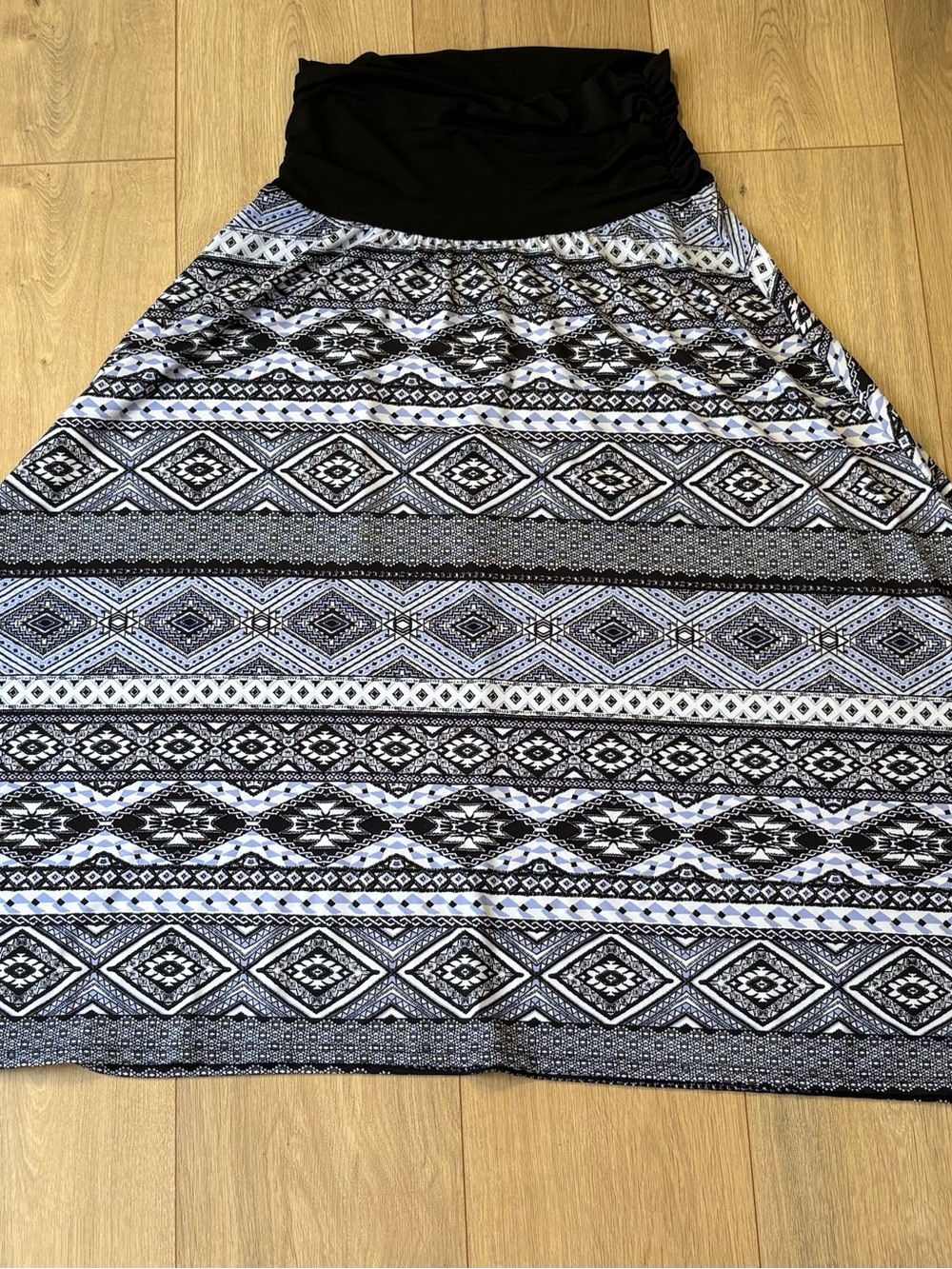AB Studio Black & White Tribal Print Maxi Skirt